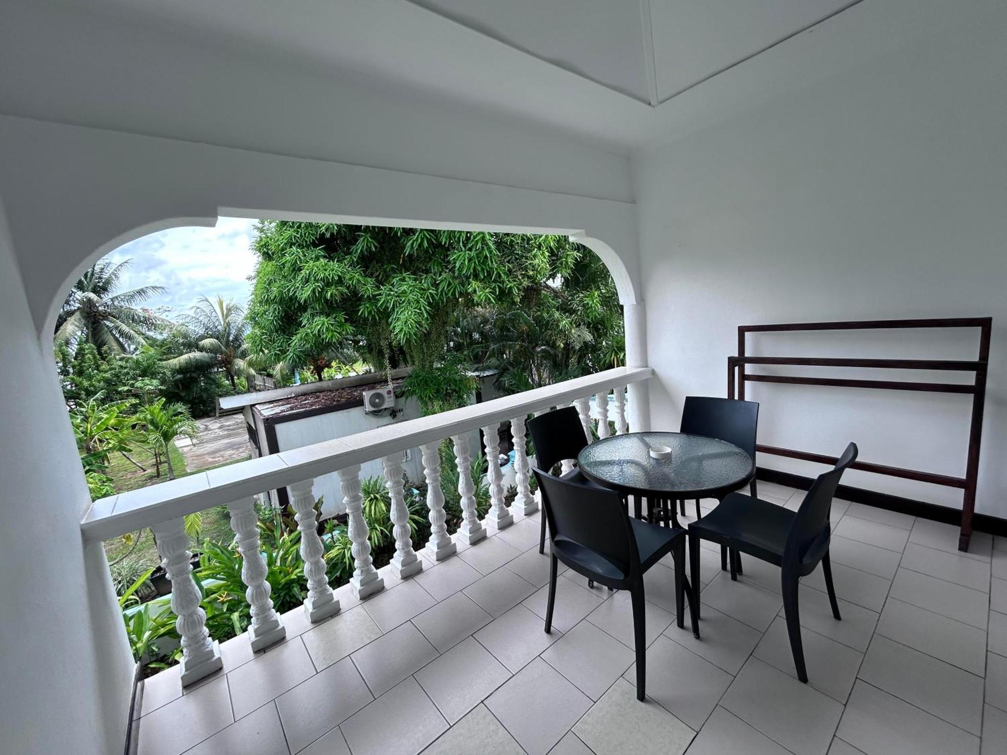 Castaway Lodge